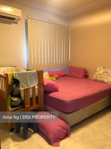 Bukit Batok Street 25 thumbnail photo